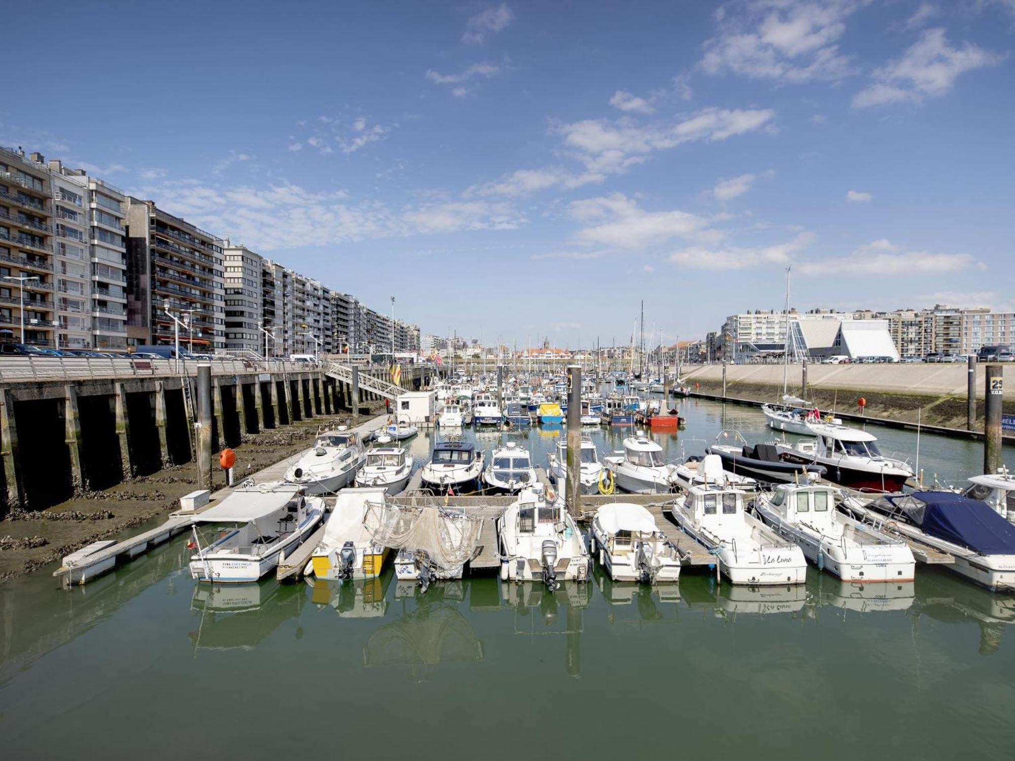 Bonito With Balcony & Harbour View By Interhome Appartement